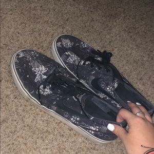 Nike Janoski!!